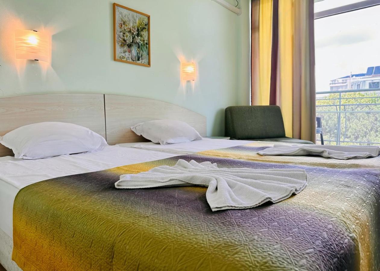 Hotel Boomerang - Slântsjev Brjag Eksteriør bilde