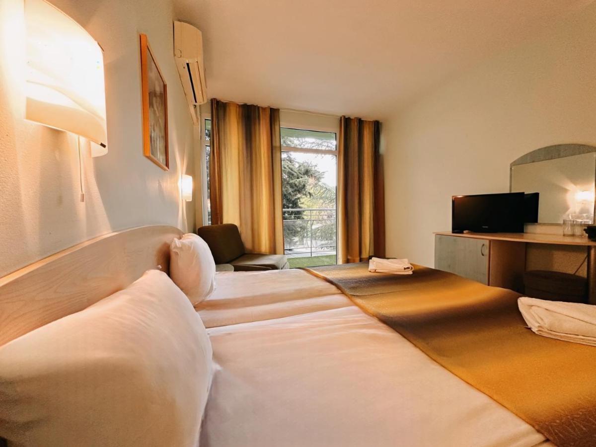 Hotel Boomerang - Slântsjev Brjag Eksteriør bilde